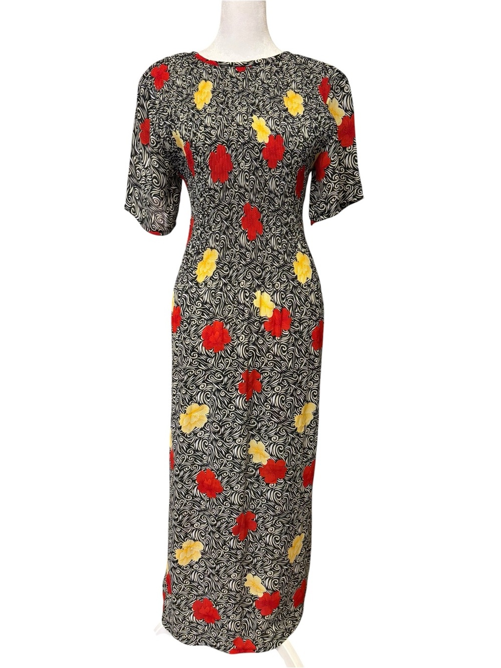 Vintage Floral Tie-Waist Dress 🌸